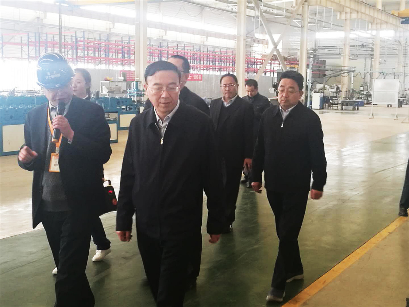 甘肃省副省长李沛兴参观考察兰州新区zoty中欧伊士顿电梯厂